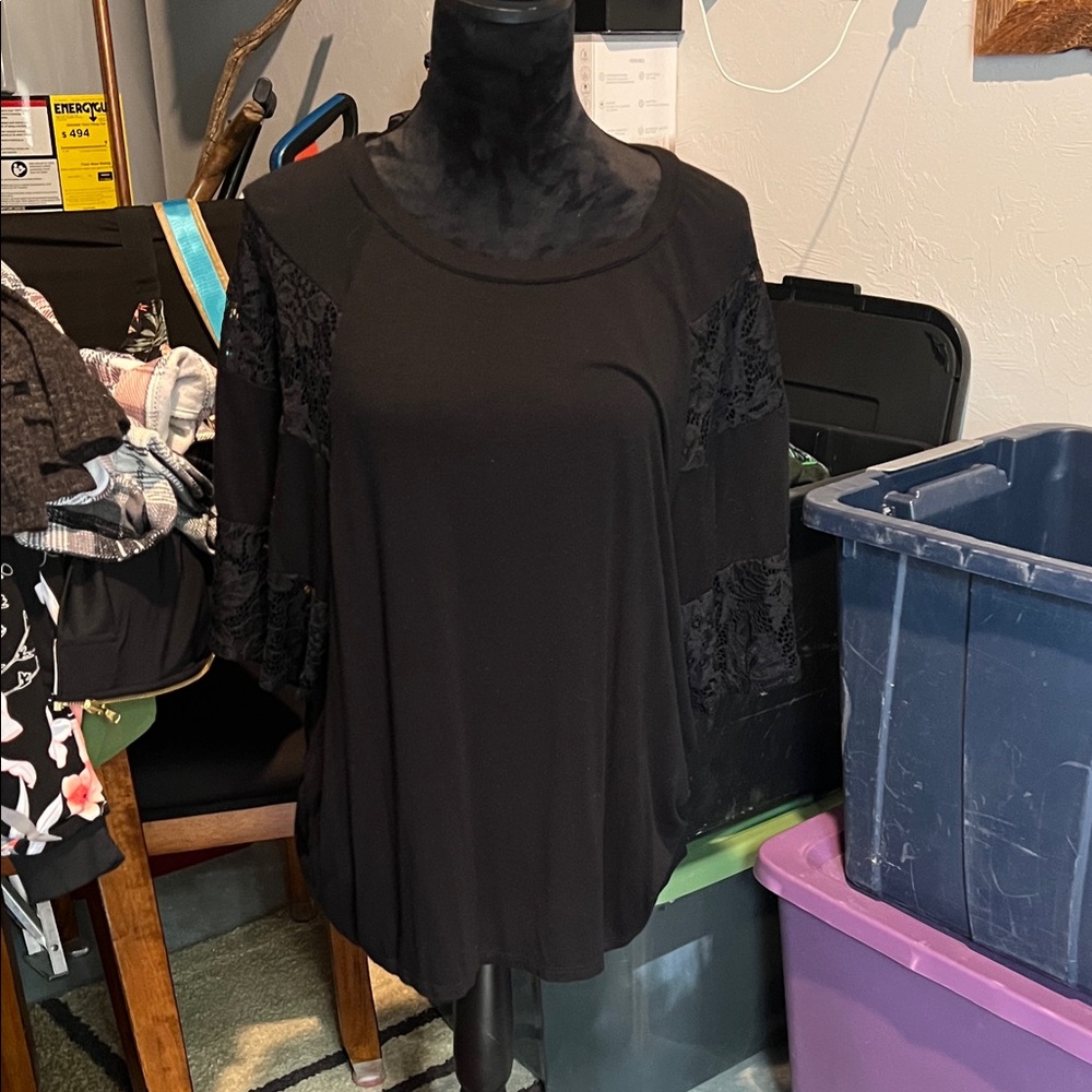 Daytrip Black Women's Blouse with Lace Sleeves